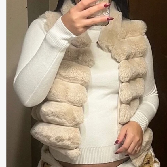 Luxe Oatmeal Vegan Fur Open Front Vest - Picture 1 of 5